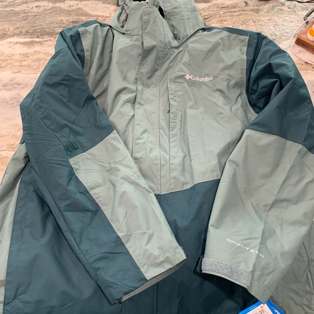 Brand new winter coat. Omni tech Columbia coat. Size xxl